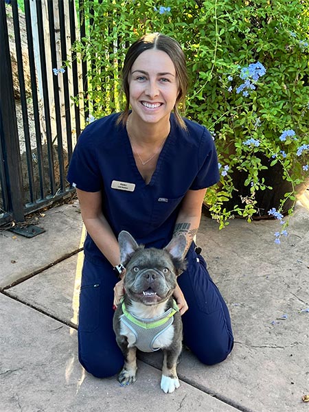 Kendra , Exam Room Lead, Veterinary Assistant Kendra , Exam Room Lead, Veterinary Assistant